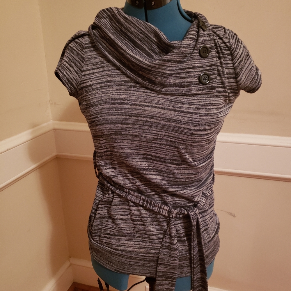 Grey top